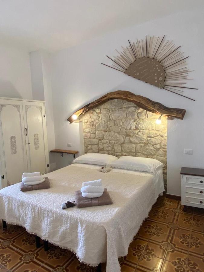 Steddueoro Bed & Breakfast Baunei Oda fotoğraf